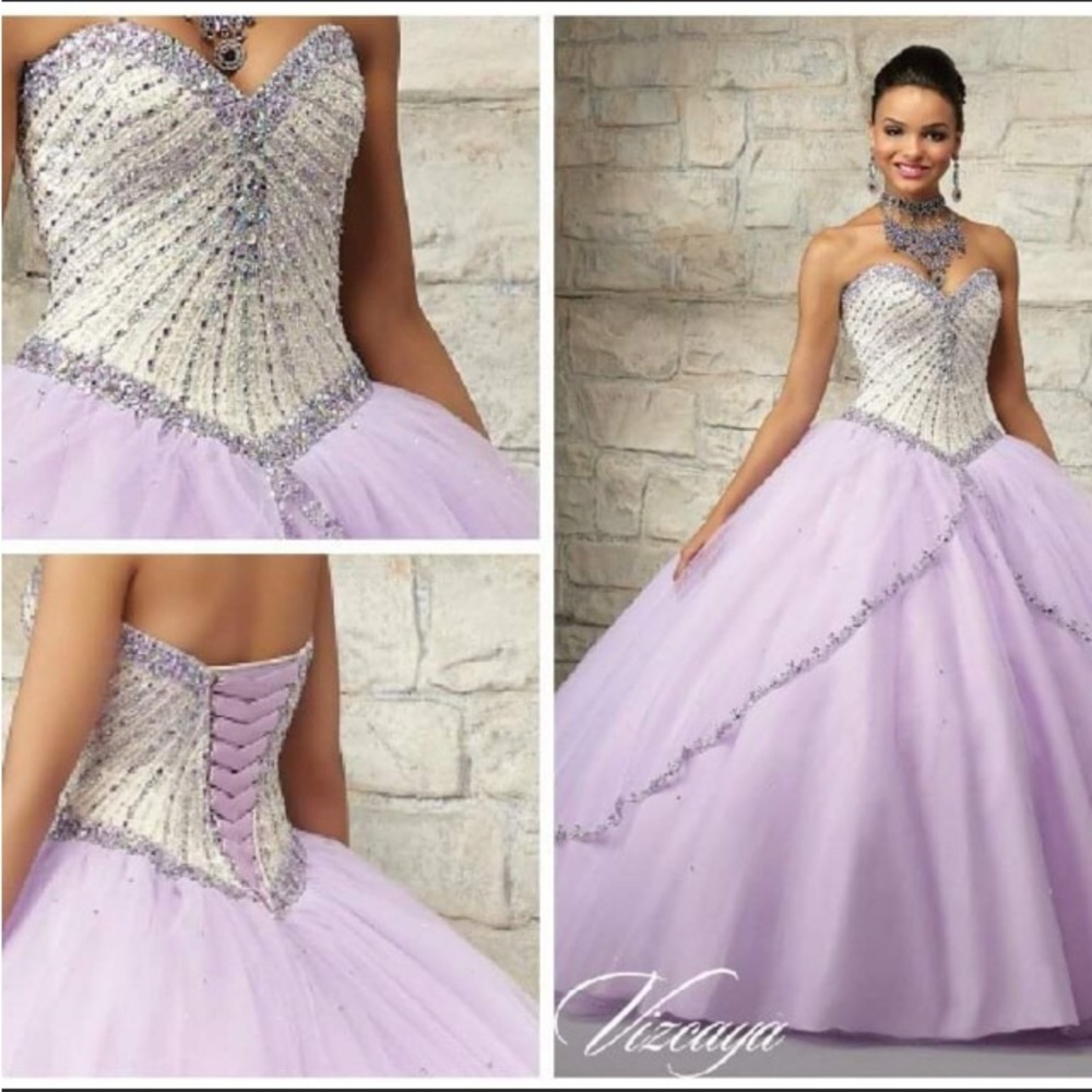 Vizcaya Quinceanera dress- Lavender-White like new!